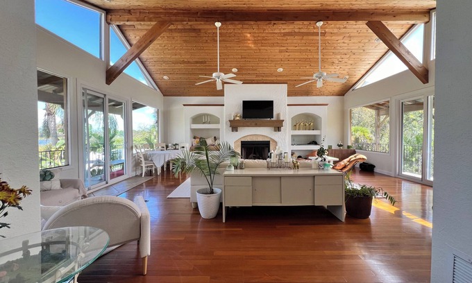 Deltona Lakes House | Private island in Deltona: 40 min to Universal,40 min to Atlantic ocean