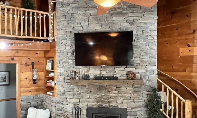 Twain Harte Cabin | Private Lake Access, Pet friendly, Hot Tub, Ski, Boating, Golf, Family Retreat!