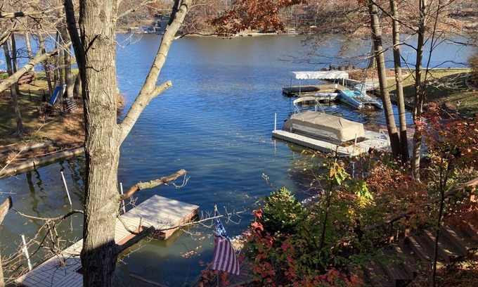 Noblesville House | Private lakefront home with endless views