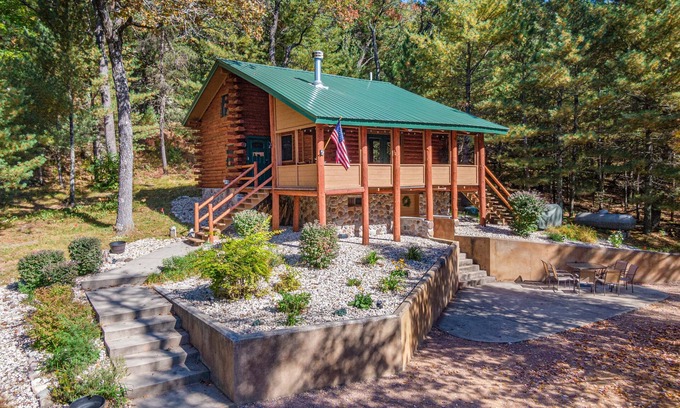 Adams Cabin | Private Log Cabin in 10 Acre Forest