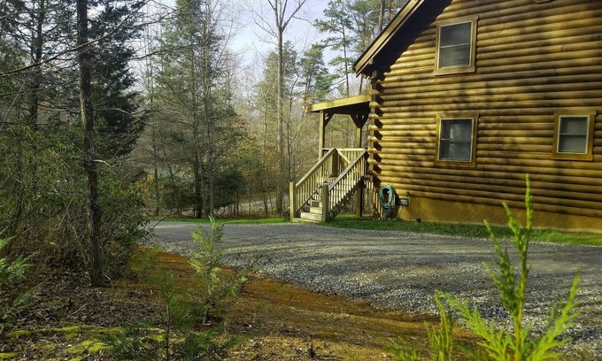 Lake Lure Cabin | Private log cabin.Lake/beach/River/Mountains/HOT TUB open!/FREE nite w/3 Mar