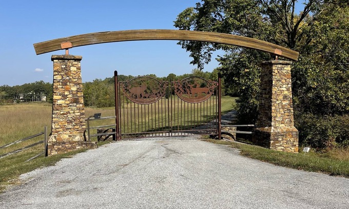 Equality Cabin | Private Luxury Escape at the base of the Shawnee National Forest