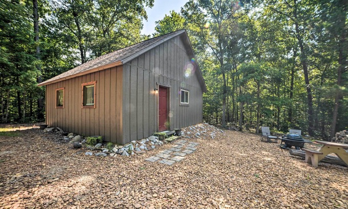 Murray Apartment | Private Murray Abode w/Fire Pit: Hunt & Fish