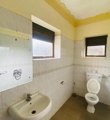 Arua Bed & Breakfast | Private Palace