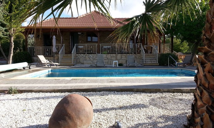 Anogyra Villa | Private peaceful enclosed Villa with own Pool, Free Wifi and Extensive Gardens