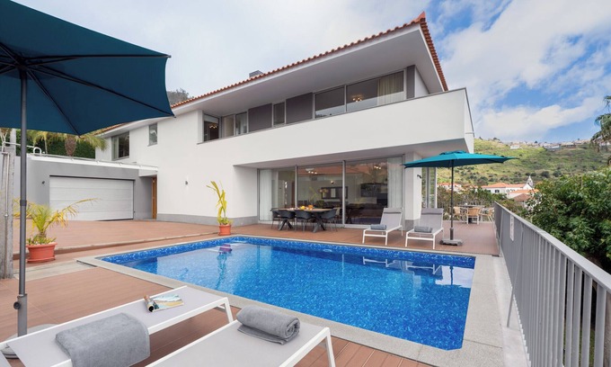 Arco da Calheta Villa | Private pool and sea view - Tropical Villa