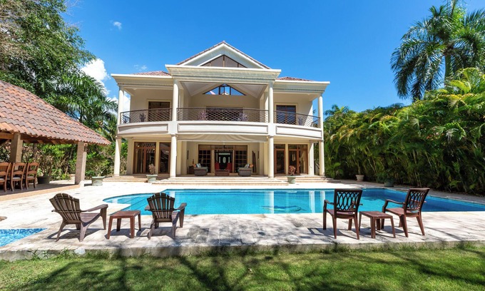 Villas Del Mar Villa | Private Pool| Daily Cleaning| Vintage Villa | 5BR