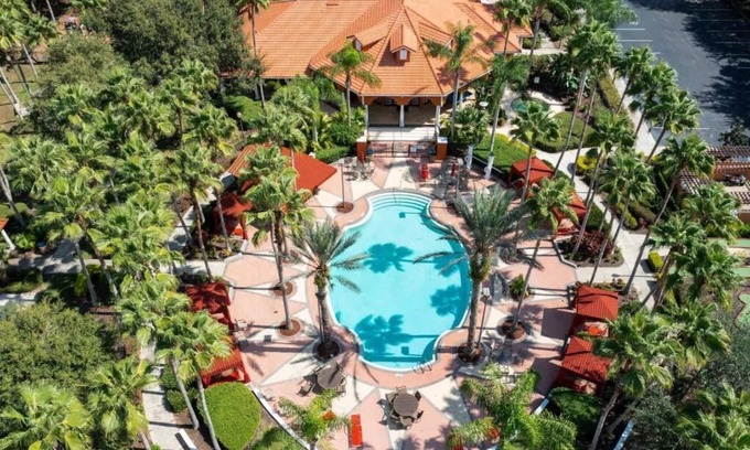 Solana House | Private Pool, Spa, Games Room, close to Disney one story, gated with a BBQ