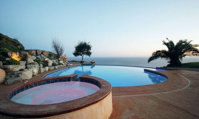 Lucia House | Private Ranch with shared Hot Tub and Infinity Pool