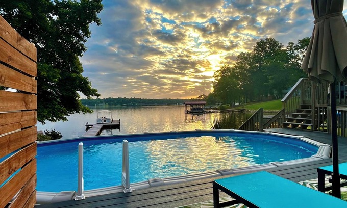 Greenwood Cottage | Private, relaxing, cottage on the lake