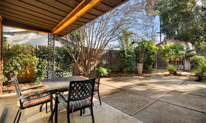 Chico House | Private retreat in the heart of Chico, just moments away from the enchanting Lower Bidwell Park
