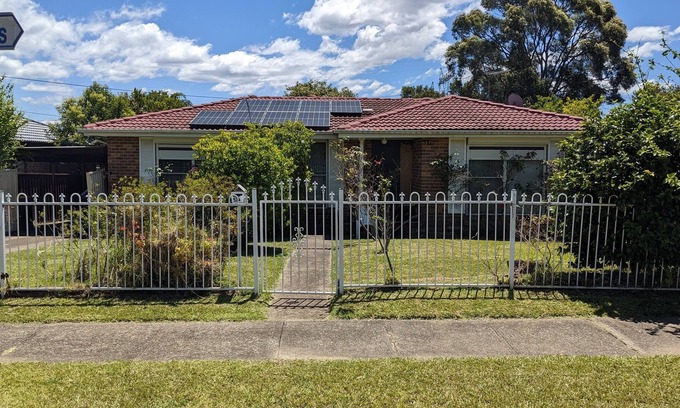 Bidwill House | Private room available with a king size bed