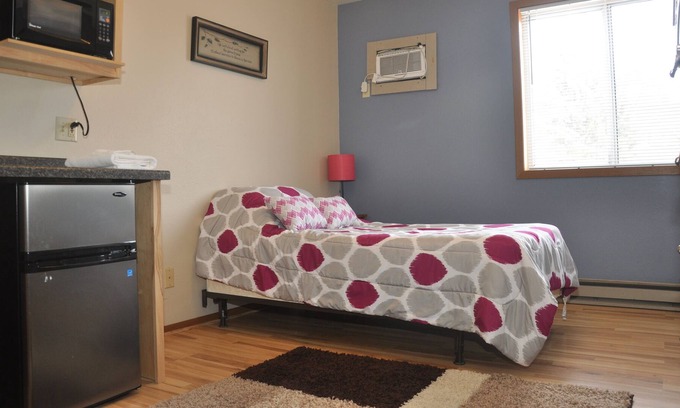 Winona House | Private Room in Dorm-Style Building