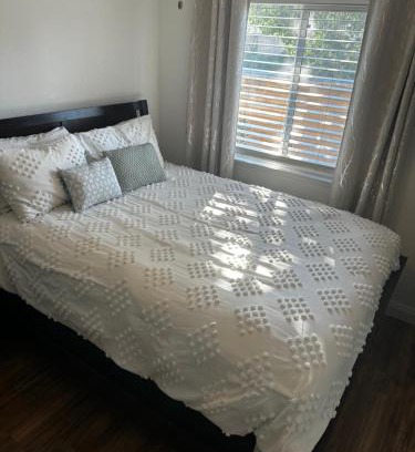 Patton House | Private Room in Rialto