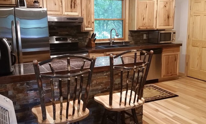 Lancaster Cabin | Private, secluded retreat