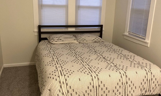 Fairview Park House | Private stand-alone little house.