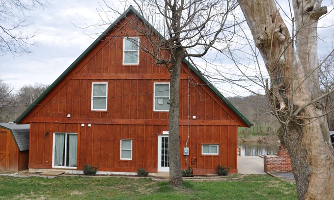 Frederick Apartment | Private Studio on the Monocacy River. Sleeps 4, 1 Full Bath, Kitchenette