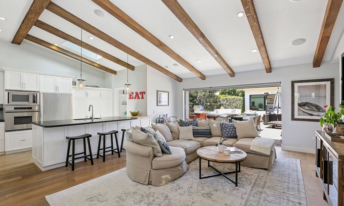 Corona del Mar House | Private Wading Pool Home with Patio