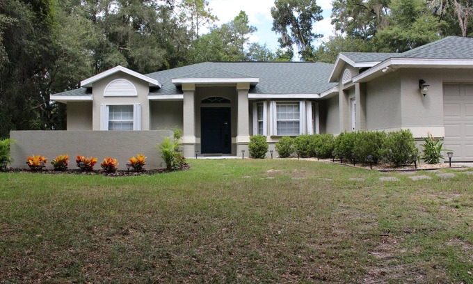 Dunnellon House | Private woodland retreat near Rainbow Rivern