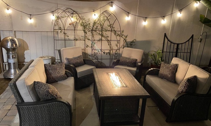 Coronado Cottage | Private yard💕