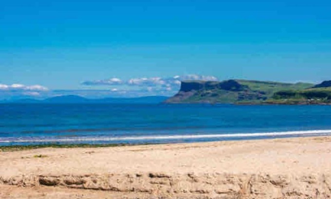 Ballycastle Apartment | Promenade Sea View Apartment