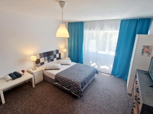 Resita Apartment | Provista Apartments - city center view