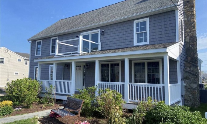 Narragansett House | Pt. Judith Beach House with Stunning Ocean Views