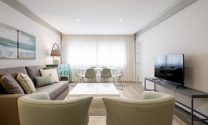 Plaza de Toros Vieja Apartment | Puerto de Málaga Premium 3 bedroom apartment