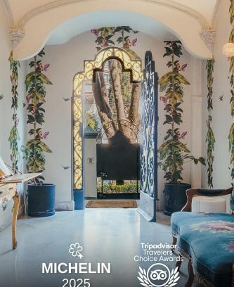 Miguel Hidalgo Hotel | Pug Seal Polanco Allan Poe