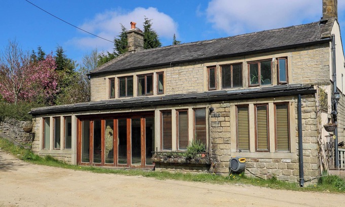 Marsden Cottage | PULE HILL FARM, pet friendly, character holiday cottage in Marsden