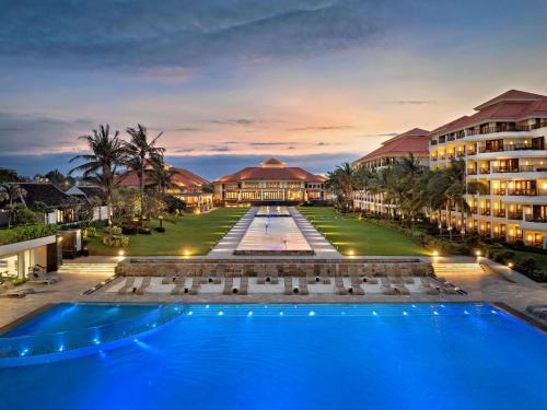 Ngu Hanh Son Resort | Pullman Danang Beach Resort