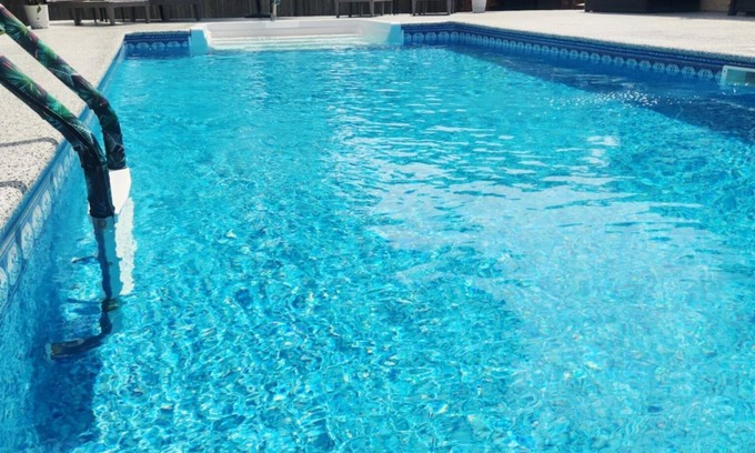 Summerville House | Pumba's Pad-Summerville-PRIVATE POOL-GAME ROOM-DOGS OK