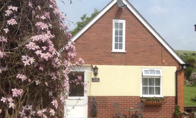 Littlebredy House | Pump Lodge