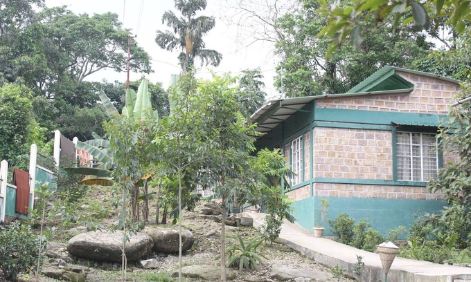 Mawlynnong House | Pumpkin StreamSide Guest House