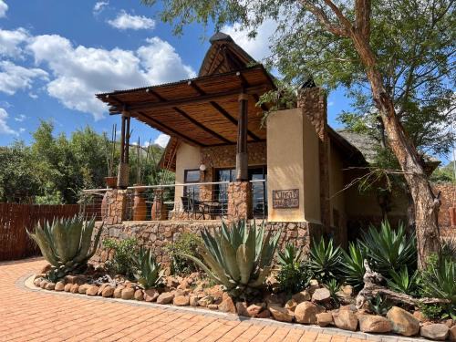 Bela-Bela Ski Chalet | Pumula Bush Chalet