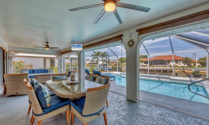 Punta Gorda House | Punta Gorda 3-Bedroom Canalfront Vacation Home with Pool