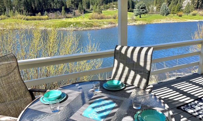 Plumas Eureka Estates House | Puttin' on the Pond⛳ Spectacular waterfront villa overlooking Plumas Pines