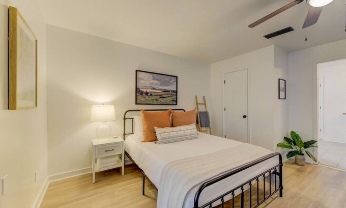 Earlewood Condo | Quaint 1 BR Apt | Mins from ZOO, USC & FT Jackson