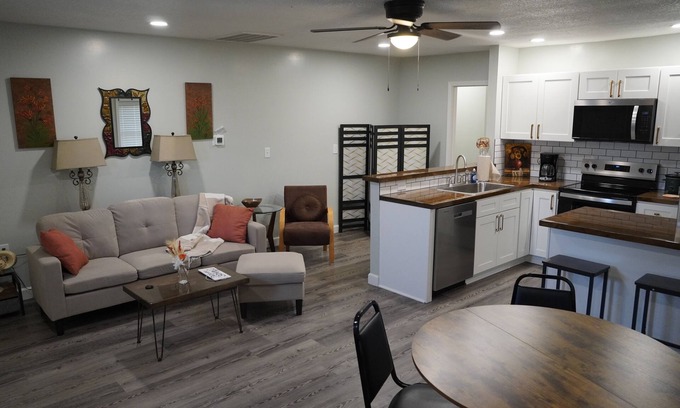 Fulton Apartment | Quaint 2BR/2BA Apartment – Rustic Country Charm in the Heart of Downtown Fulton