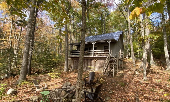 Franklin House | Quaint private cottage on Great Pond