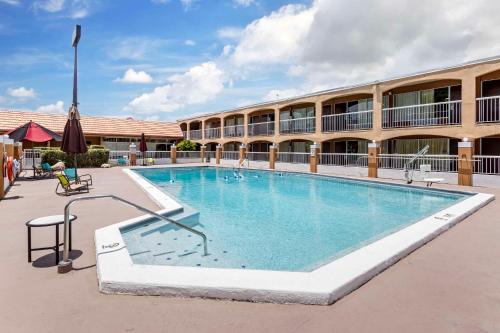 Alachua Hotel | Quality Inn Alachua - Gainesville Area
