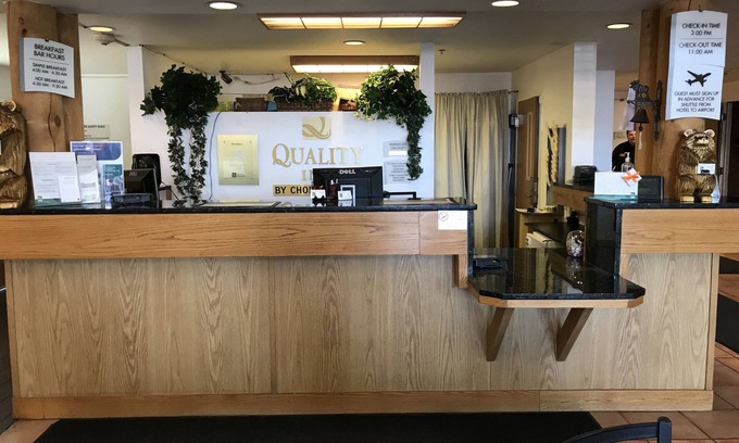 Bozeman Hotel | Quality Inn Belgrade - Bozeman Yellowstone Airport