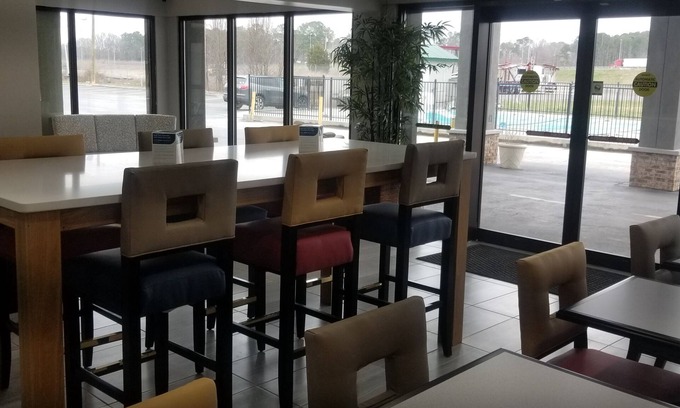 Calhoun Hotel | Quality Inn Calhoun North I-75