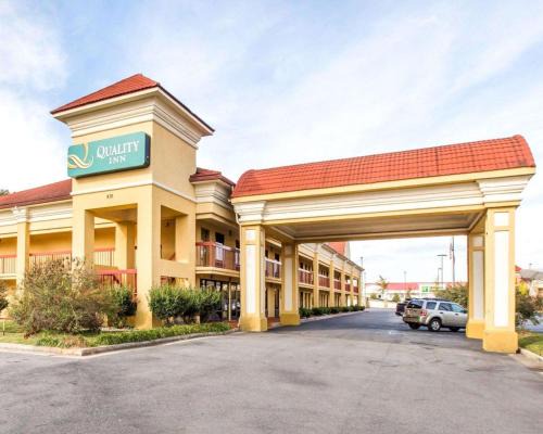 Dalton Hotel | Quality Inn Dalton Central