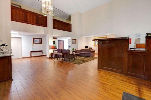 El Reno Hotel | Quality Inn El Reno