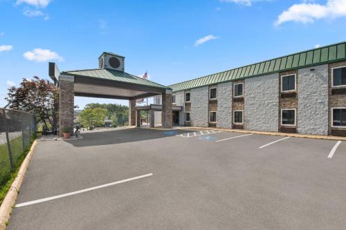 Lupton City Hotel | Quality Inn Hixson-Chattanooga