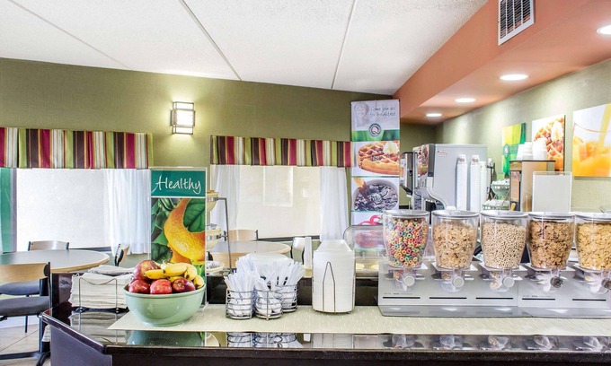 Selma Hotel | Quality Inn Selma - Smithfield