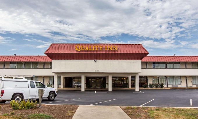 Easley Hotel | Quality Inn & Suites Easley - Greenville