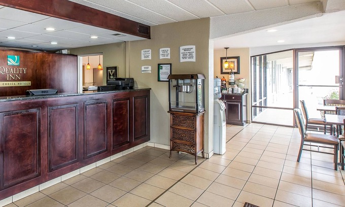 Easley Hotel | Quality Inn & Suites Easley - Greenville