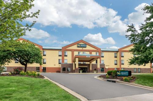Lenexa Hotel | Quality Inn & Suites Lenexa Kansas City